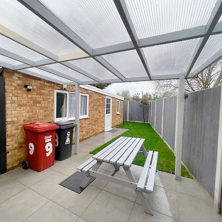 Colnbrook Home Near London Heathrow, Slough,Windsor,Legoland מראה חיצוני תמונה